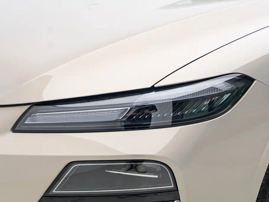 Roewe M7 DMH 2025 — фото 20