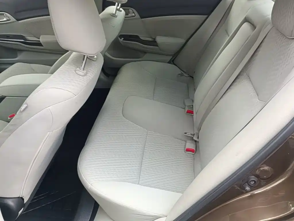 Honda Civic 2015 — фото 17