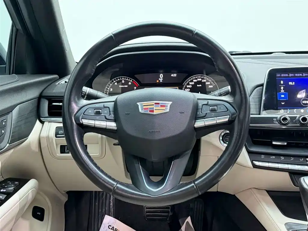 Cadillac CT4 2020 — фото 26
