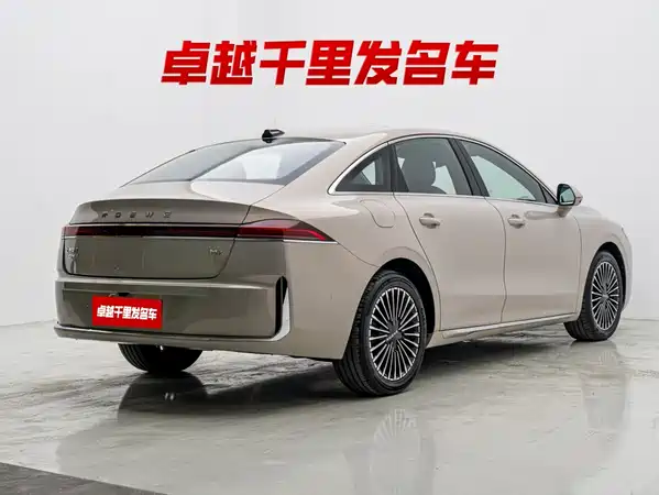 Roewe M7 DMH 2025