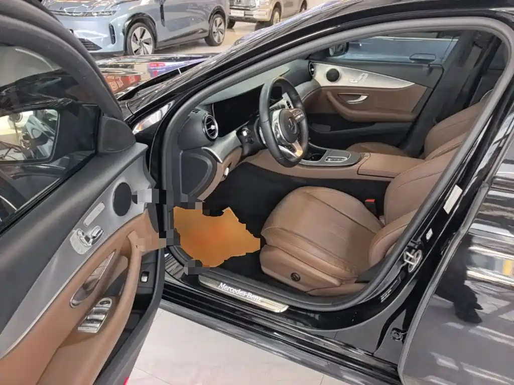 Mercedes-Benz E-Class 2020 — фото 23
