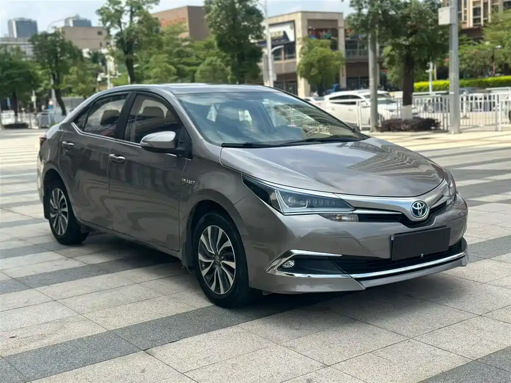 Toyota Corolla 2019 — фото 3