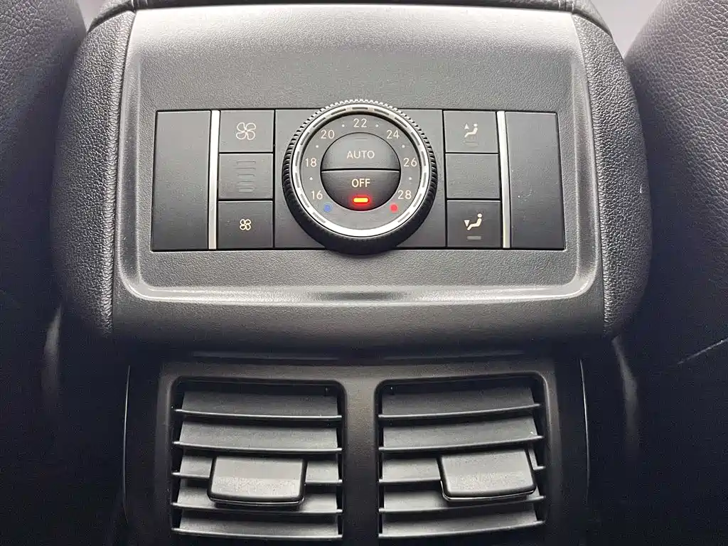 Mercedes-Benz R-Class 2017 — фото 17