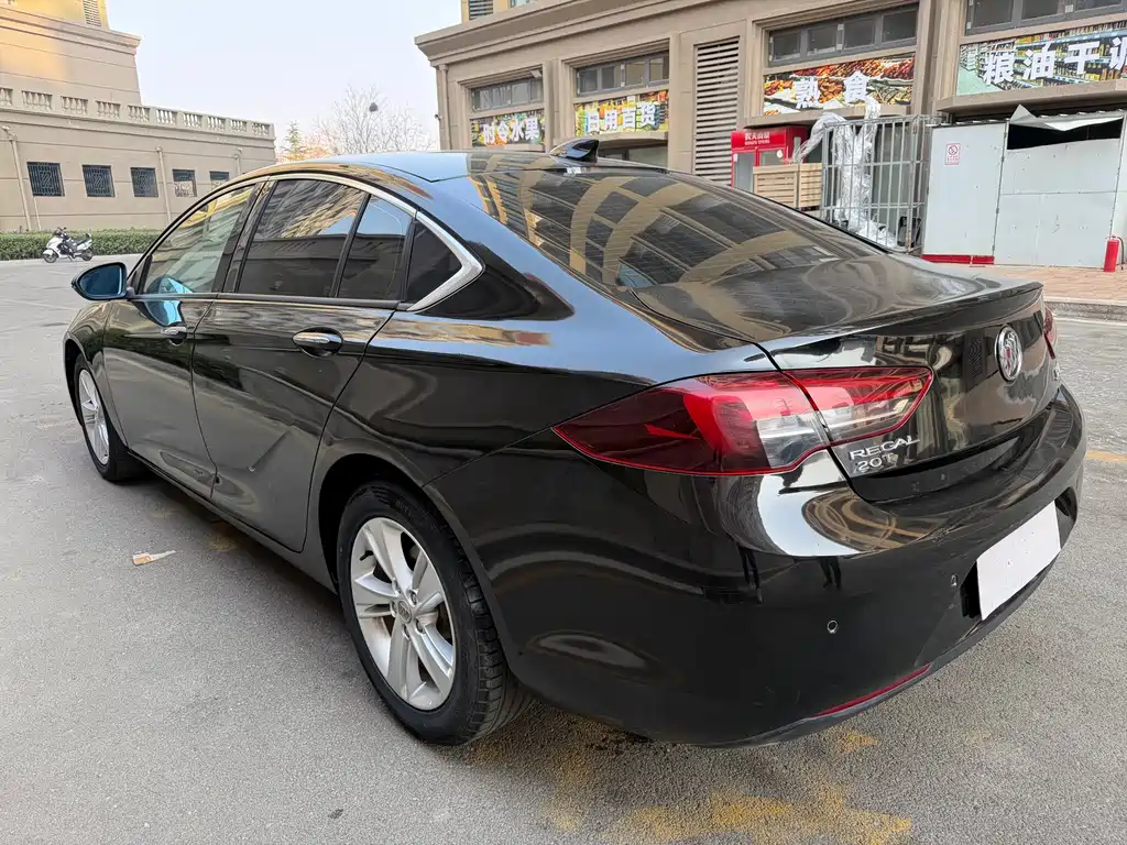 Buick Regal 2019 — фото 12