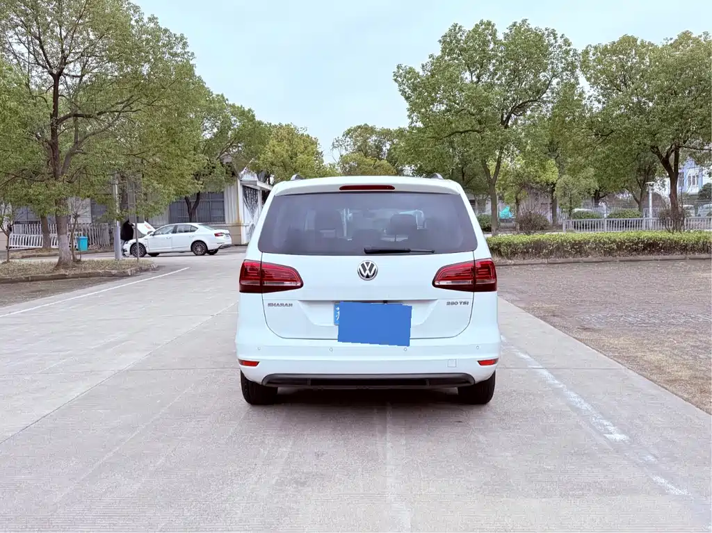 Volkswagen Sharan 2017 — фото 5