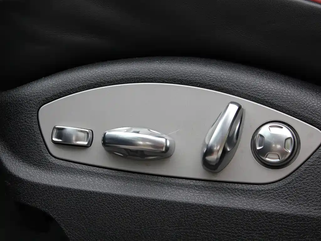 Porsche Macan 2022 — фото 22