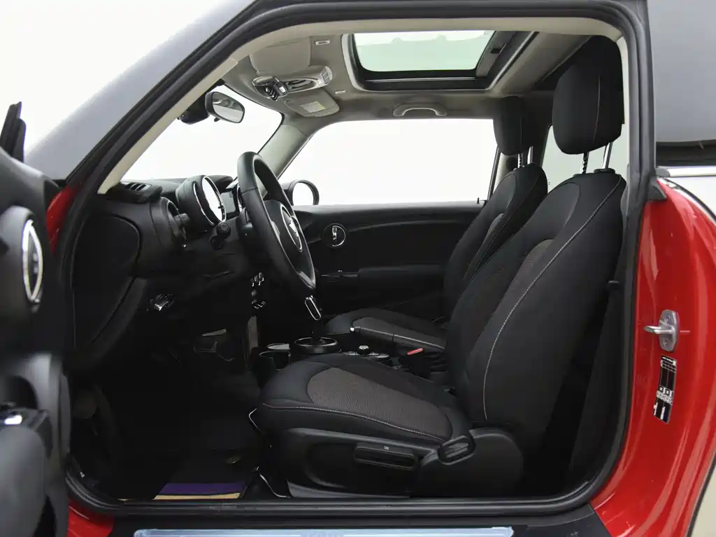 MINI MINI 2023