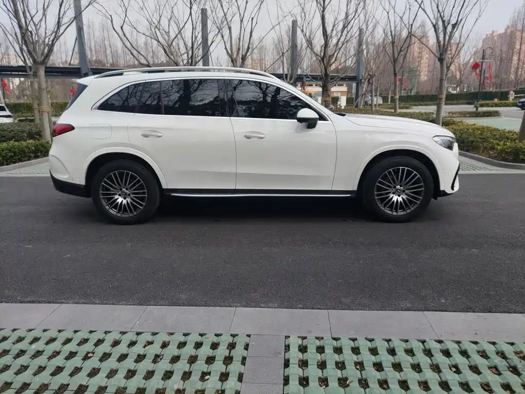 Mercedes-Benz GLC 2023 — фото 4