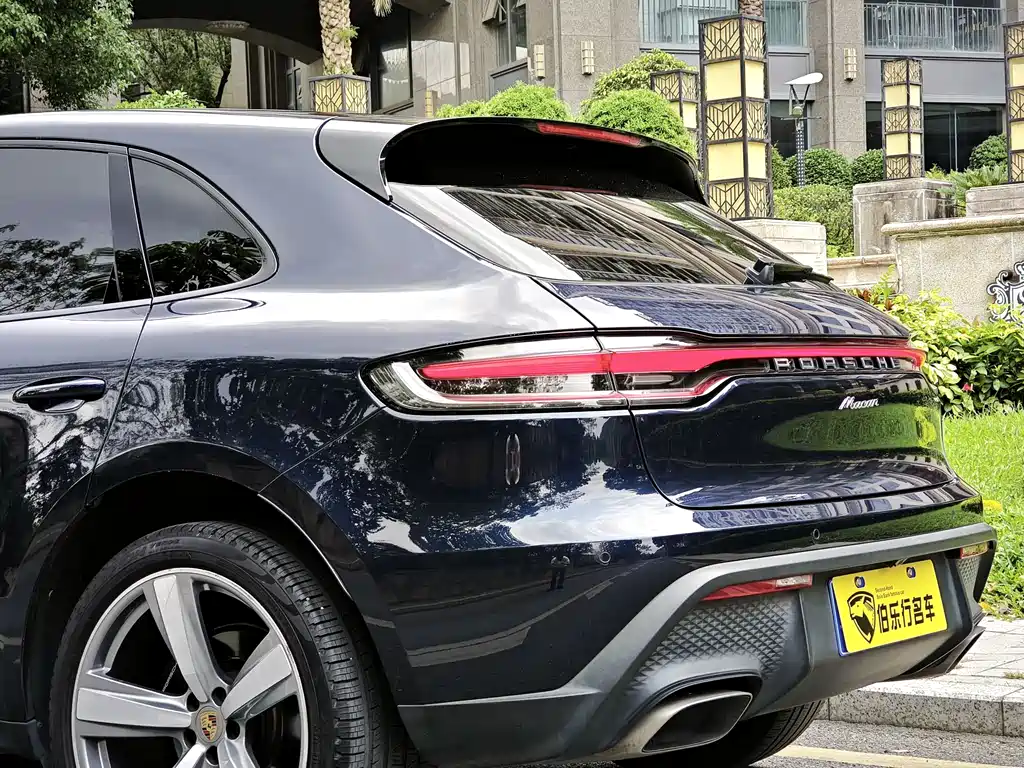 Porsche Macan 2022 — фото 25