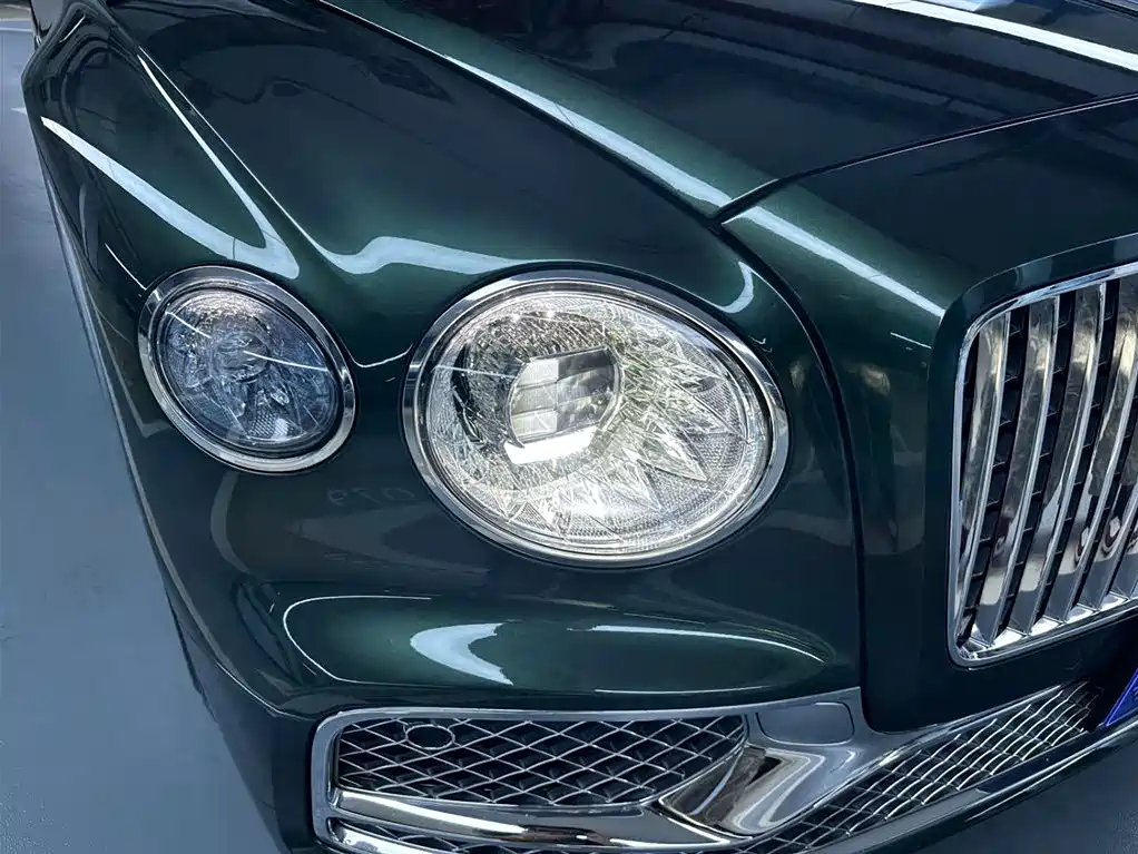 Bentley Flying Spur 2020 — фото 4