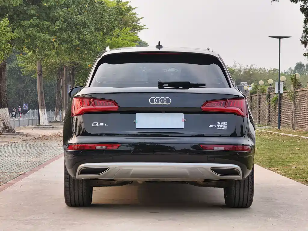 Audi Q5L 2021 — фото 13