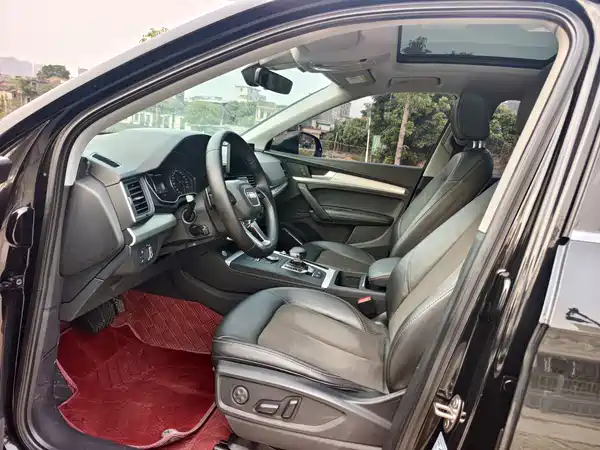 Audi Q5L 2020