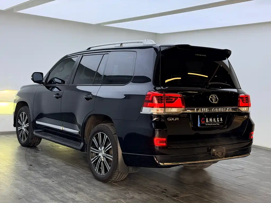 Toyota Land Cruiser 2019 — фото 4