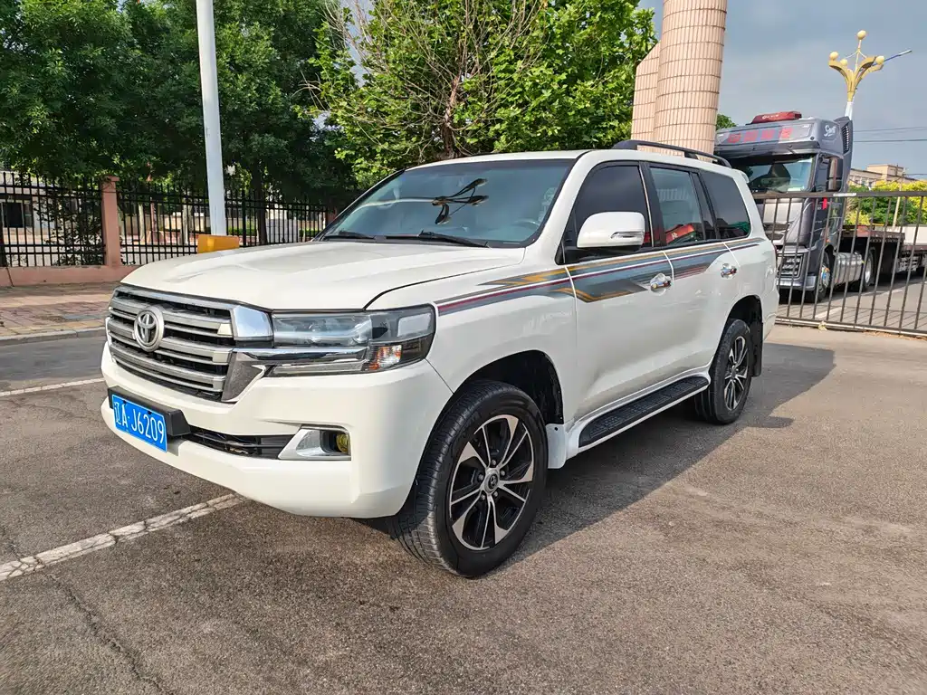 Toyota Land Cruiser 2012