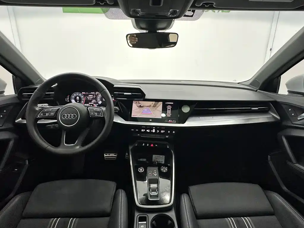 Audi A3 2023 — фото 10