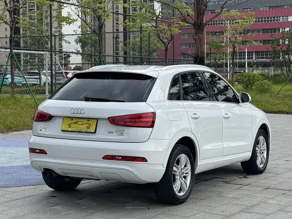 Audi Q3 2014