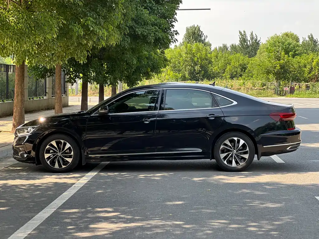 Volkswagen Passat 2022