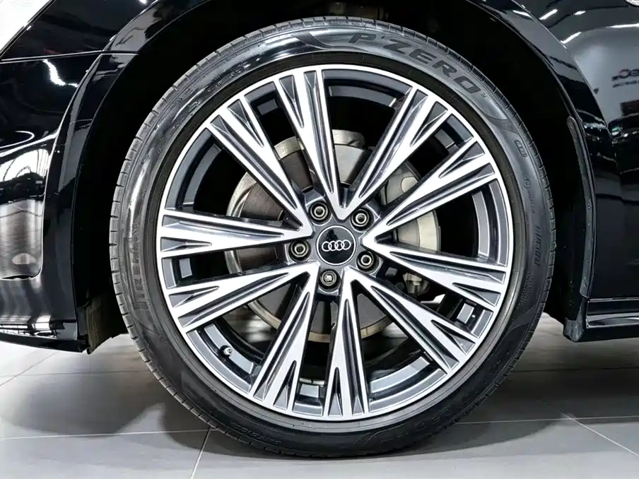 Audi A6L 2024 — фото 15