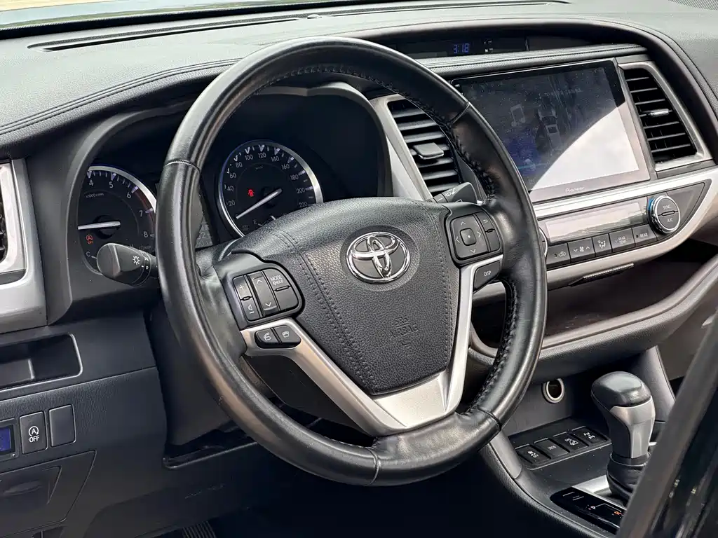 Toyota Highlander 2017 — фото 10