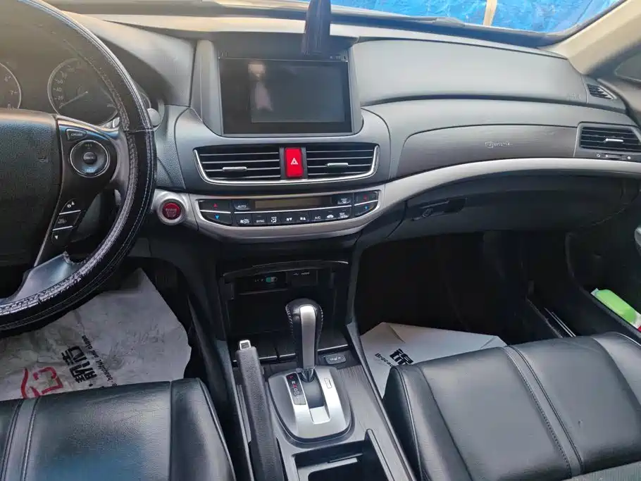 Honda Crosstour 2016 — фото 13