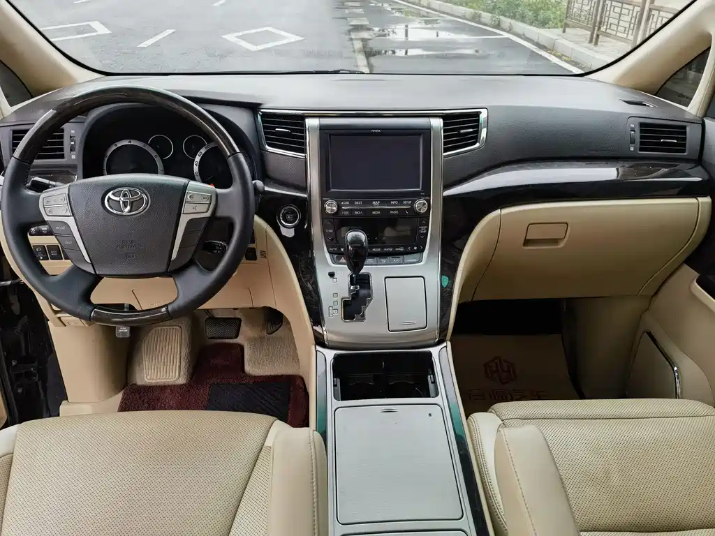Toyota Alphard 2015 — фото 11