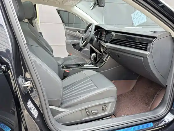 Volkswagen Passat 2025