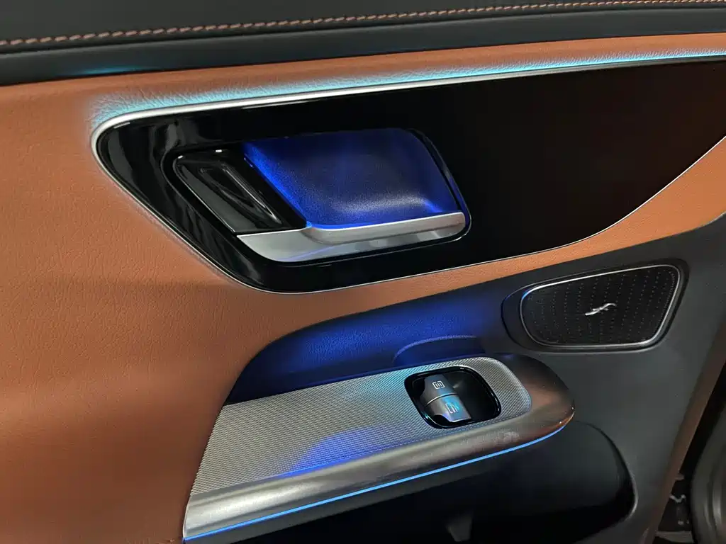 Mercedes-Benz GLC 2025 — фото 15