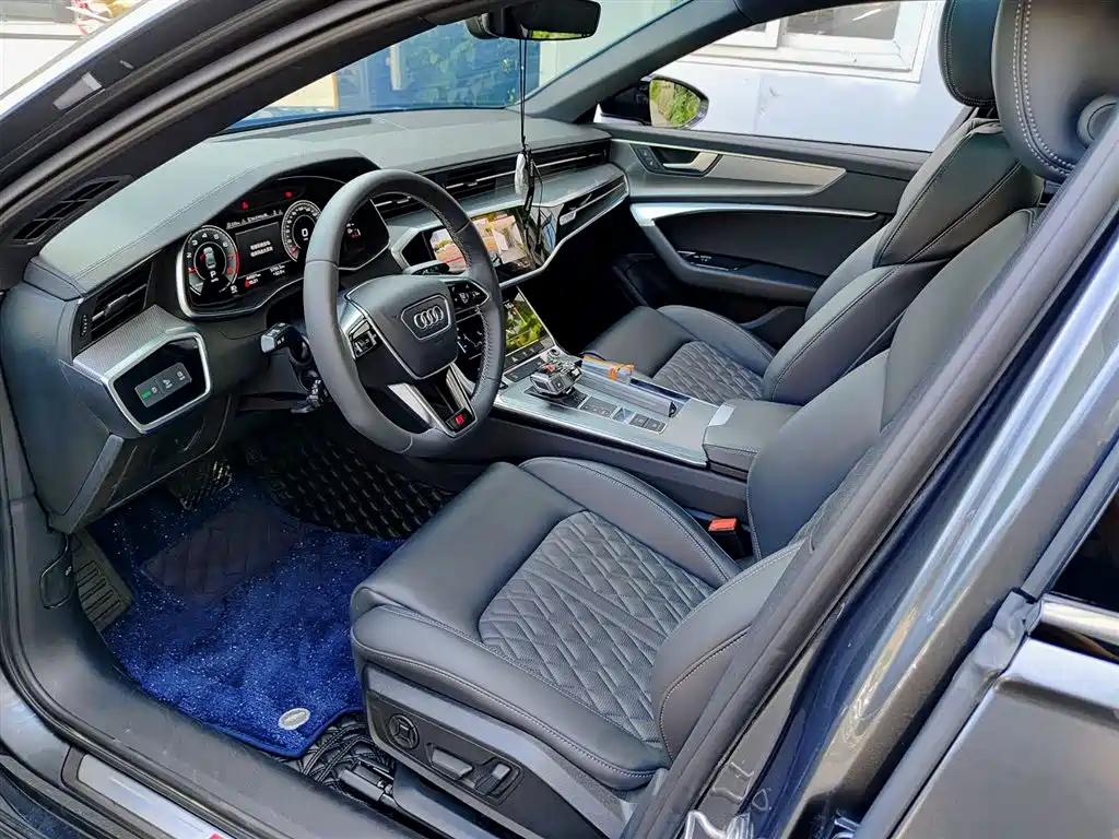 Audi A6L 2022