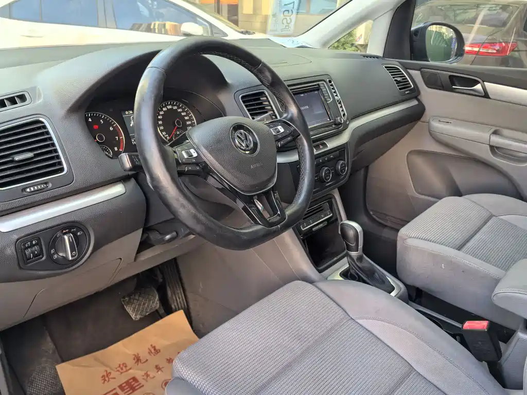 Volkswagen Sharan 2016 — фото 7