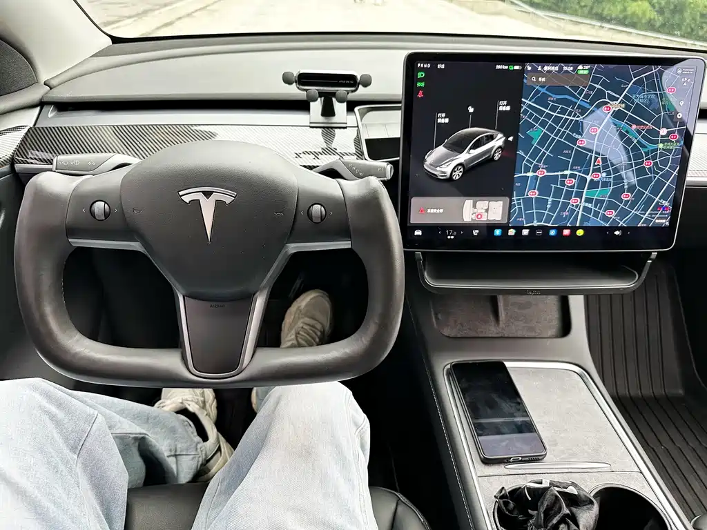Tesla Model Y 2021 — фото 12