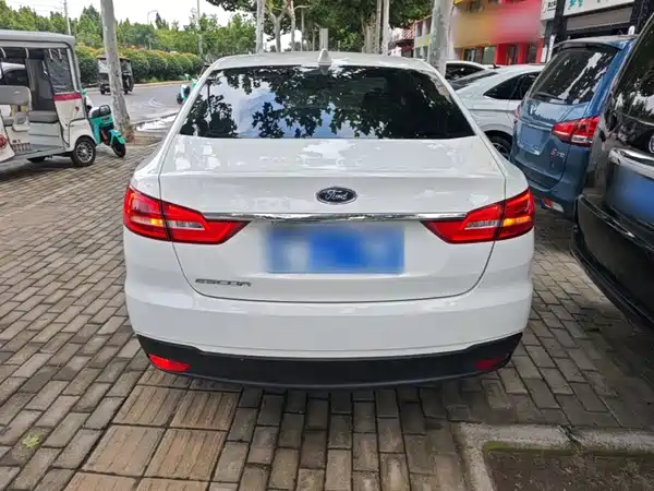 Ford Escort 2020