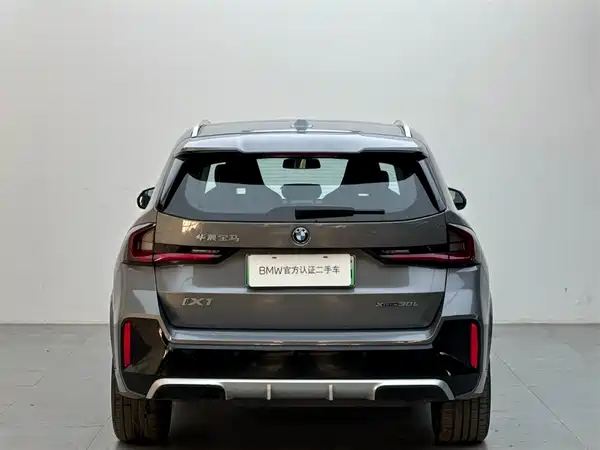 BMW iX1 2024