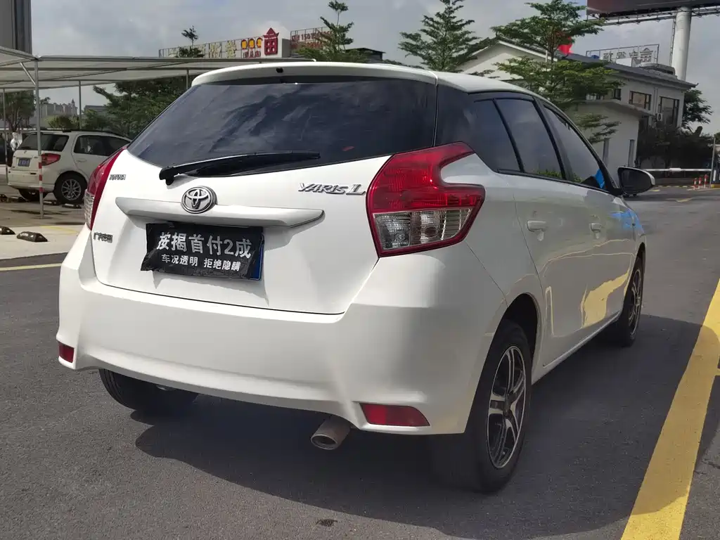 Toyota Yaris L 2016