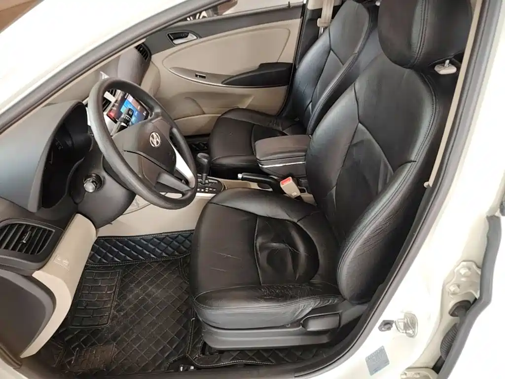 Hyundai Accent 2016 — фото 15