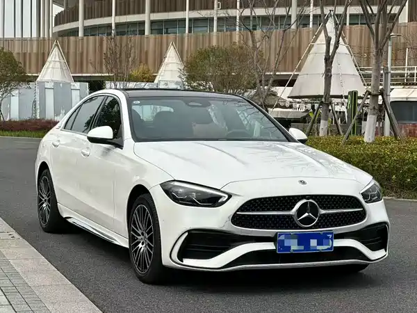 Mercedes-Benz C-Class 2024