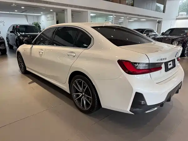 BMW 3 Series 2023