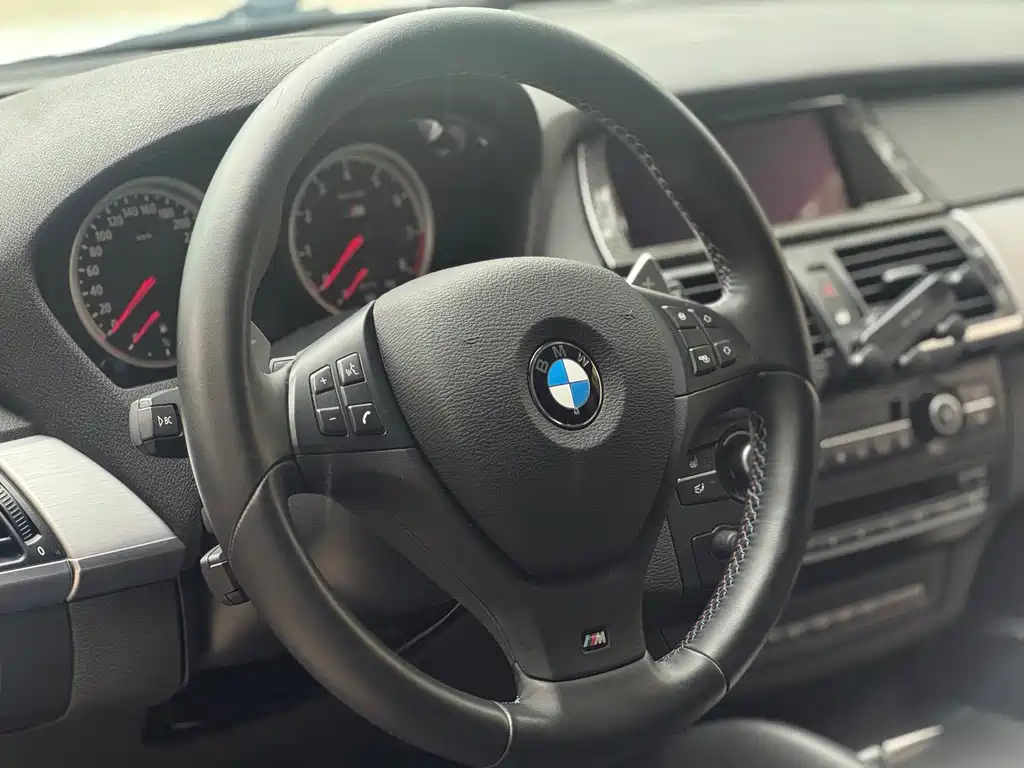 BMW X5 M 2013 — фото 8