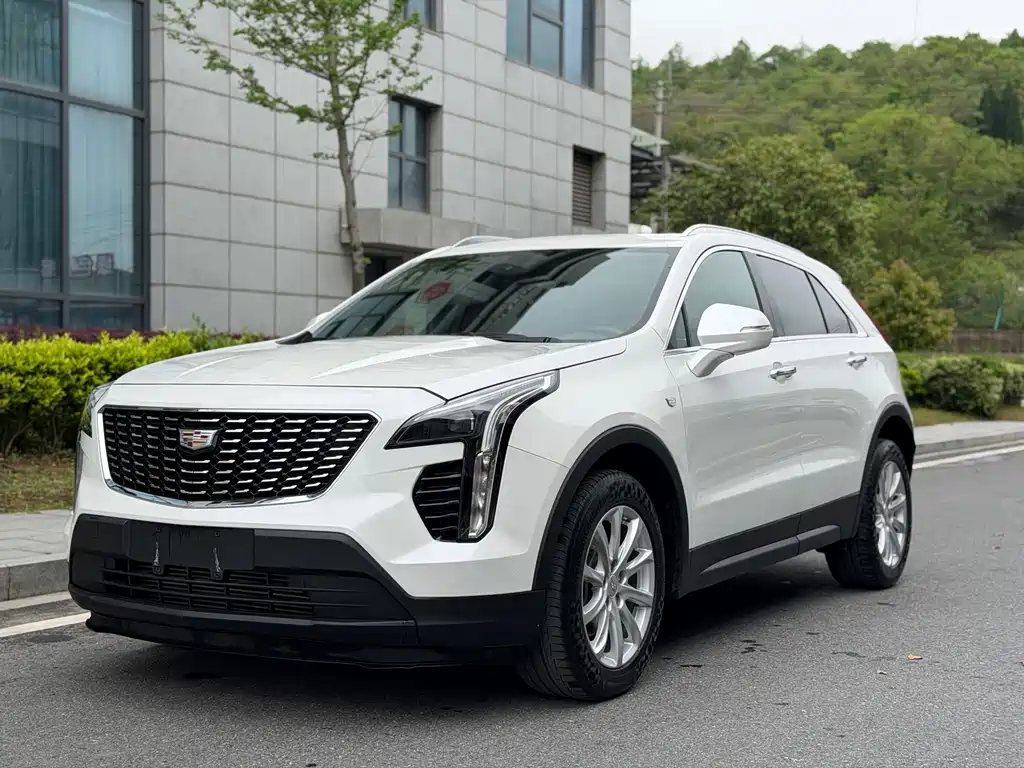 Cadillac XT4 2021 — фото 1
