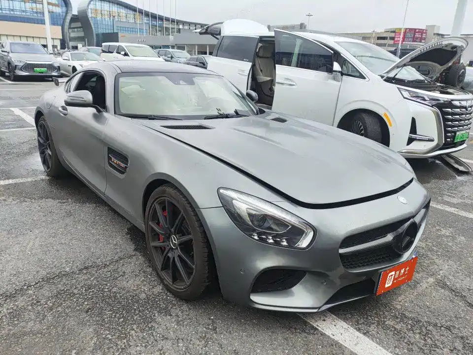 Mercedes-Benz AMG GT 2017 — фото 1