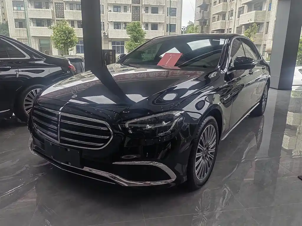 Mercedes-Benz E-Class 2022