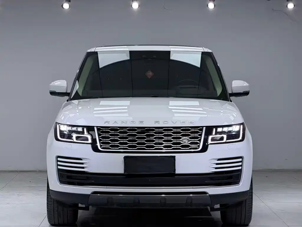 Land Rover Range Rover 2020 — фото 1