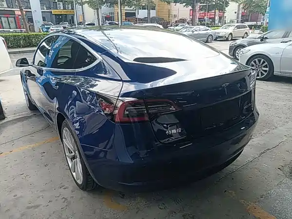 Tesla Model 3 2020