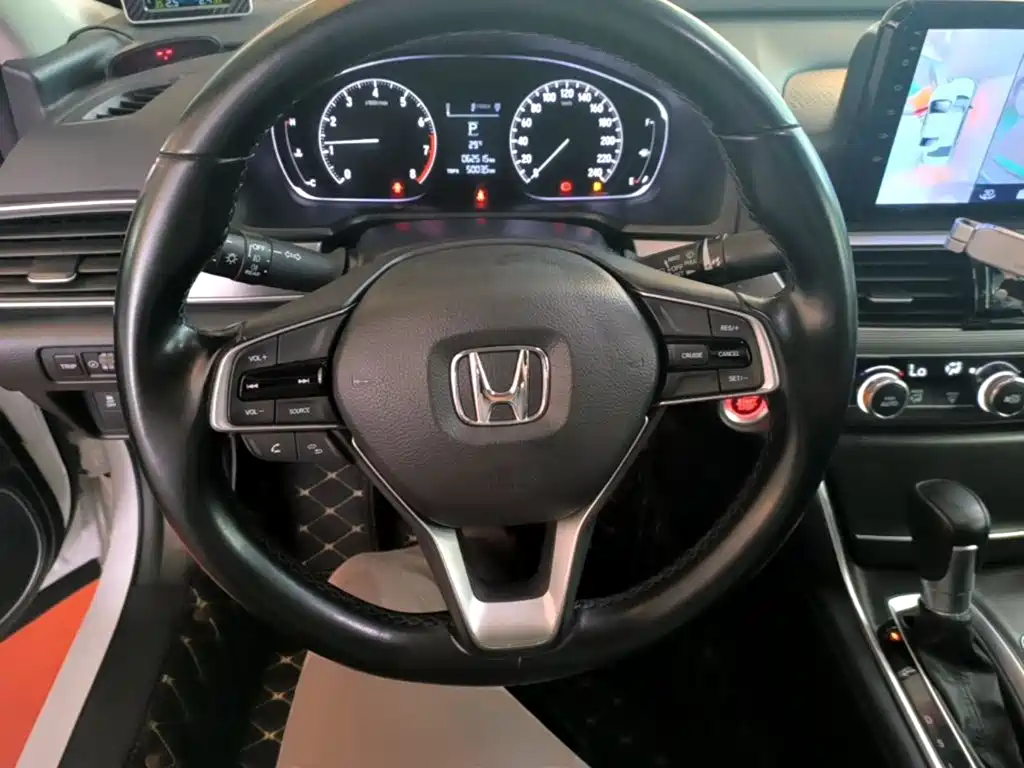 Honda Accord 2020 — фото 11