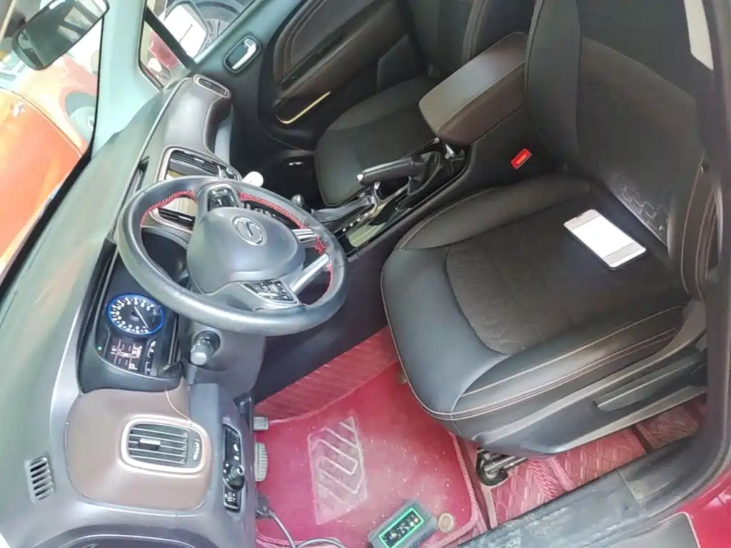 GAC Trumpchi GS3 2020 — фото 15