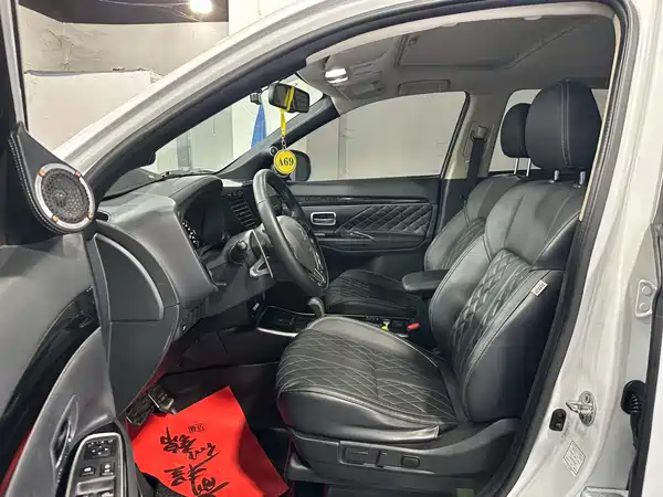 Mitsubishi Outlander 2021