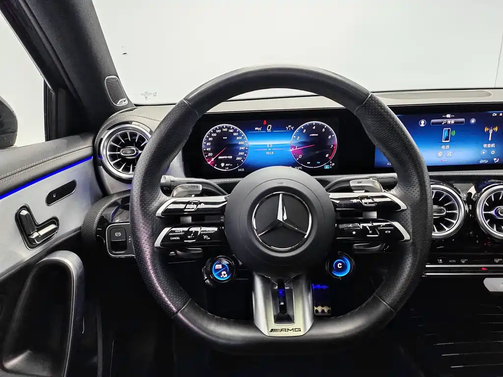Mercedes-Benz A-Class AMG 2025 — фото 9