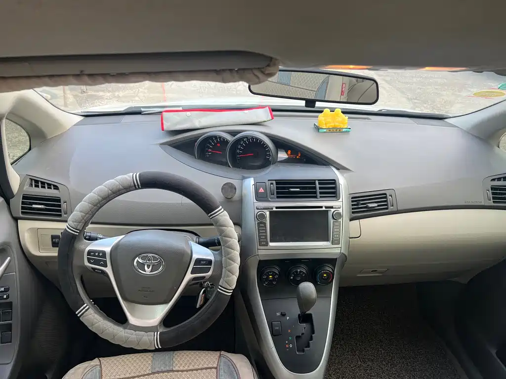 Toyota Verso 2012