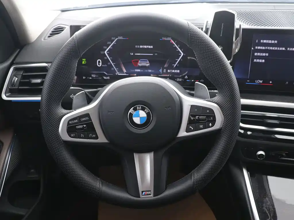 BMW 3 Series 2024 — фото 13