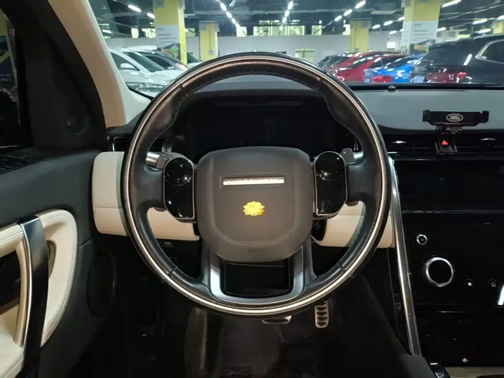 Land Rover Discovery Sport 2020 — фото 11