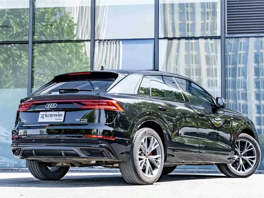 Audi Q8 2022 — фото 6